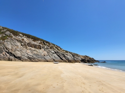 Mini-Flóki sur la plage de Port An Dro