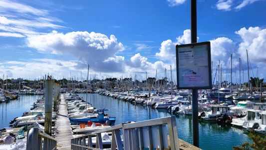 Port la Forêt - interdit de laver les bateaux