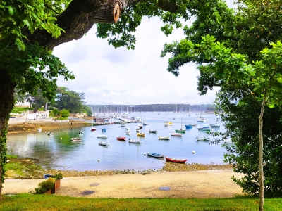 Le Port de Sainte-Marine vu depuis la berge