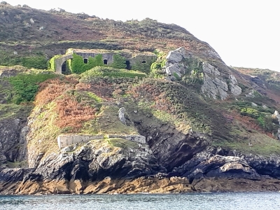 Nous retrouvons notre colline qui a des yeux, c'est la pointe Robert.