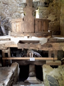 Ecomusée des Monts d'Arrée, rouages du moulin du bas