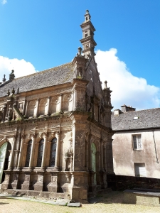 Enclos paroissial de Saint-Thégonnec Loc Eguiner, ossuaire