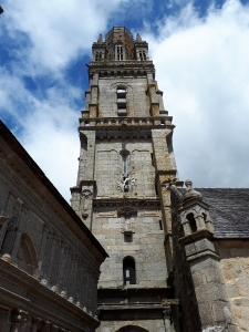 Enclos paroissial de Lampaul Guimiliau