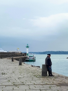 Quai qui sépare la marina du port d'échouage de Saint-Quay-Portrieux