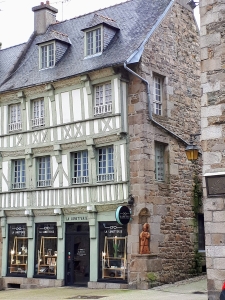 Place du Martray à Tréguier